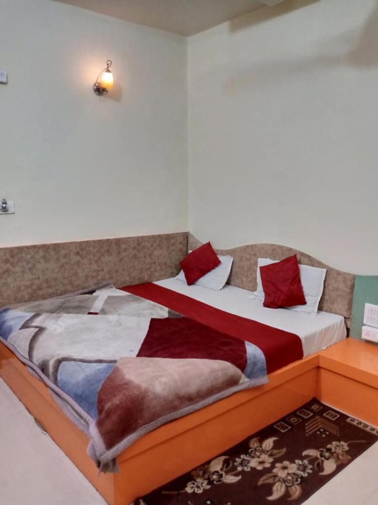 Hotel Amar Palace Pachmarhī Zewnętrze zdjęcie