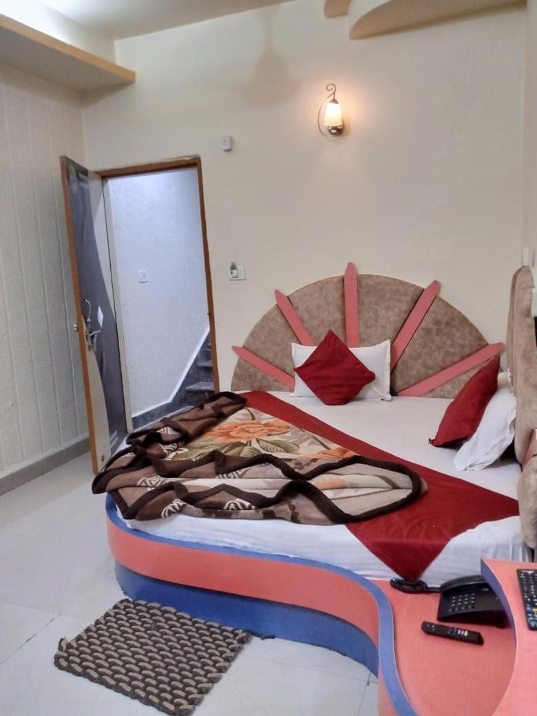 Hotel Amar Palace Pachmarhī Zewnętrze zdjęcie